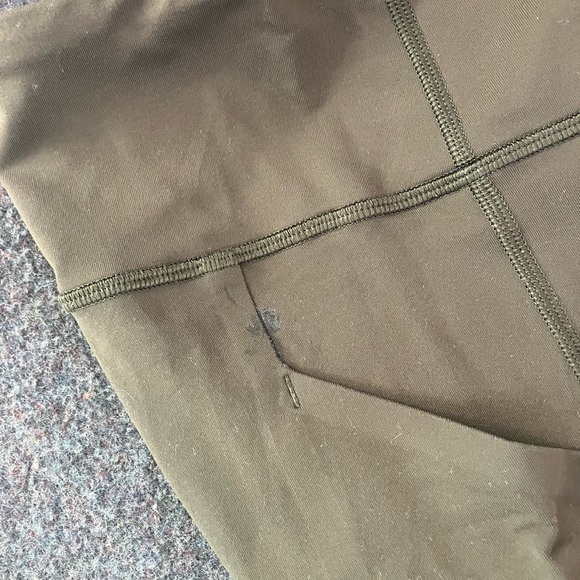 Lulu Lemon Dark Green Leggings Size 12 - Picture 6 of 6